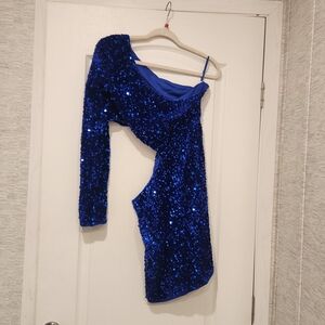 Elegant One Shoulder Blue Sequin Dress With Side Cutout Dize XL BNWOT